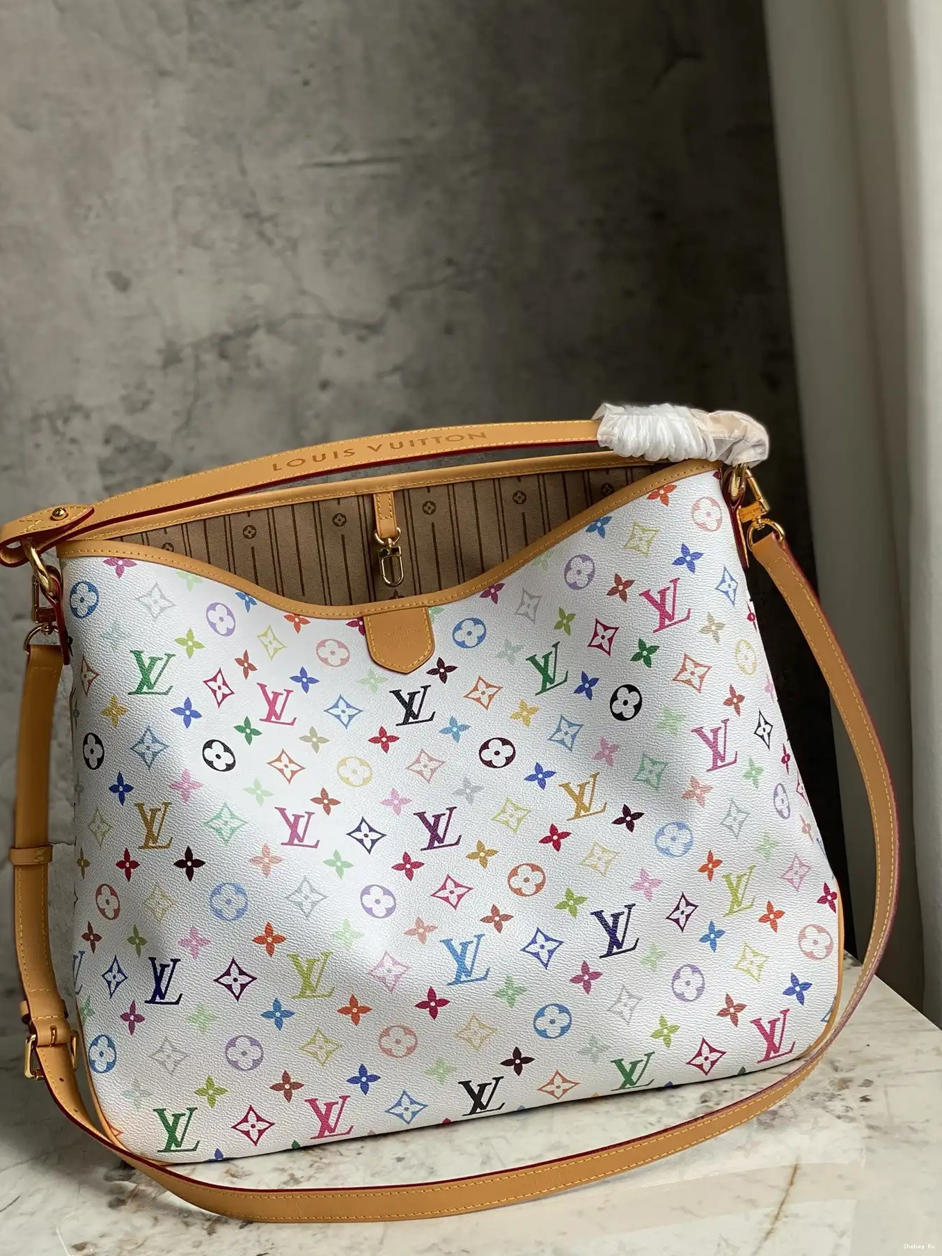 GRACEFUL LOUIS MM VUITTON 0528